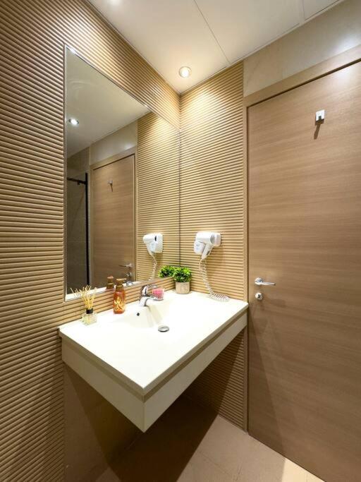 Luxury 2 Bedroom Apartment 布加勒斯特 外观 照片