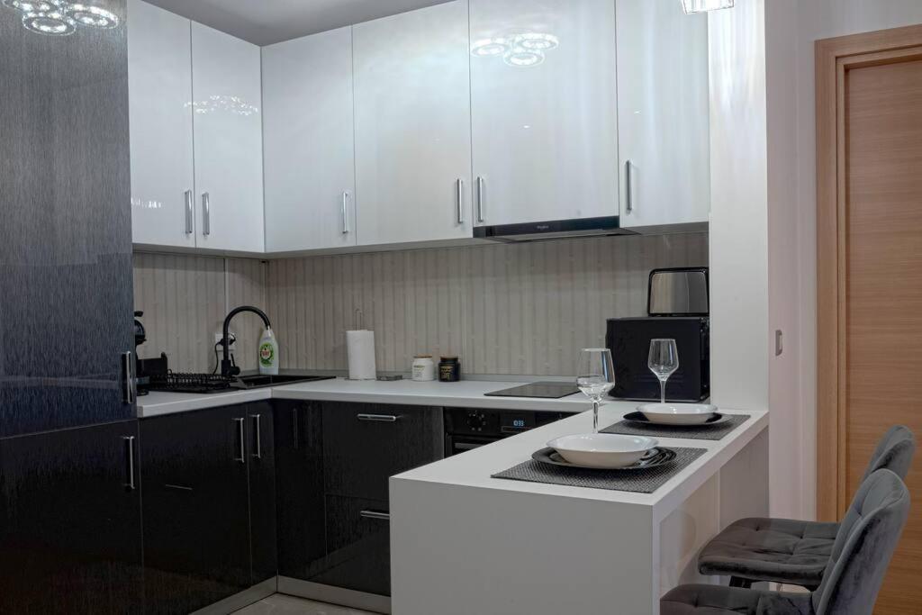 Luxury 2 Bedroom Apartment 布加勒斯特 外观 照片